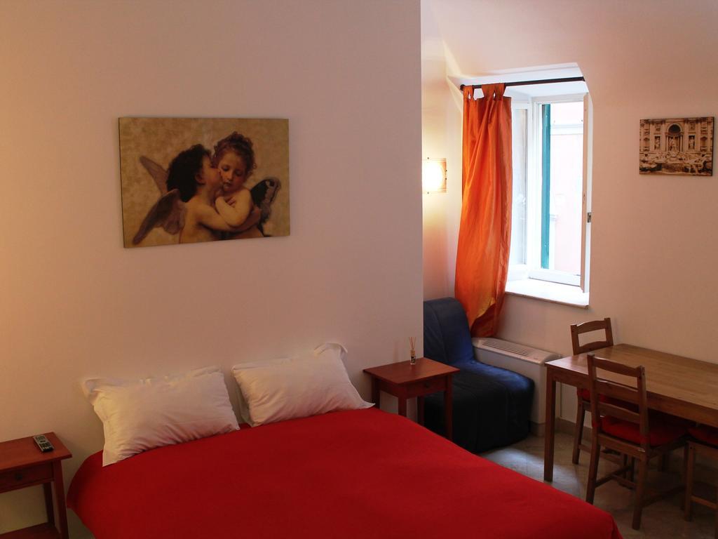Hella Ibernesi 23 Fori Imperiali Inn, New Gestion! روما الغرفة الصورة